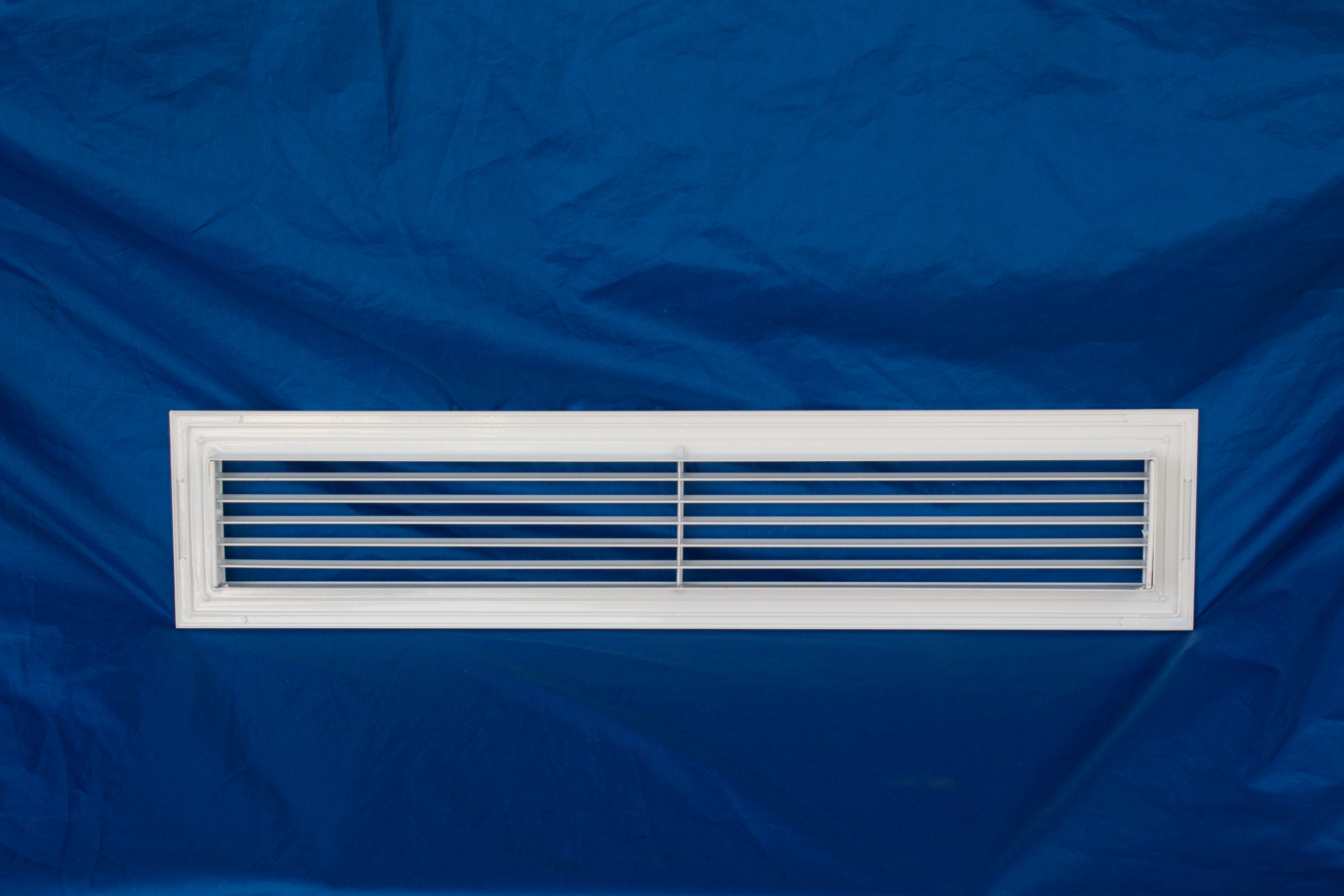 Linear Bar Grille 670 x 120